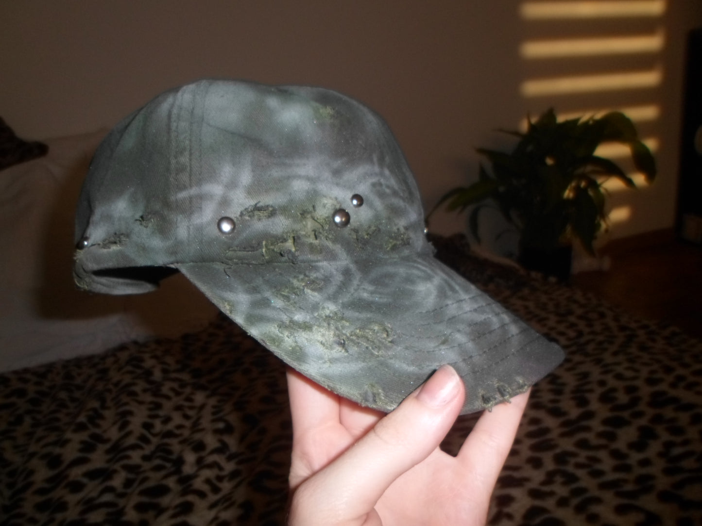 1of1 transparent leaves